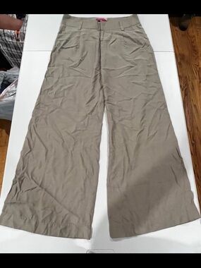 Alice + Olivia Beige/ Brown Dress Pants Size 4